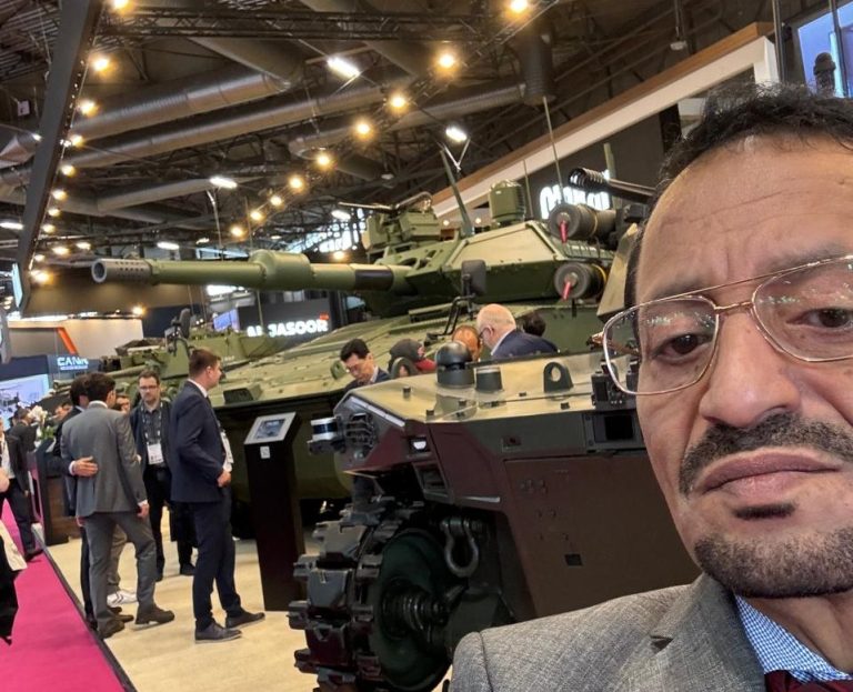 Visit of Chairman of the International Investment Fund, to the Defense Exhibition in Paris